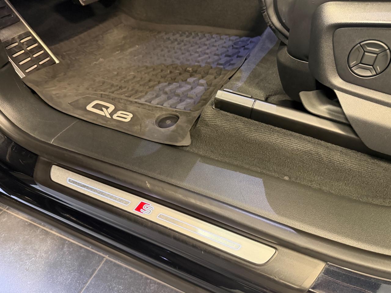 Audi Q8 50 TDI 286 CV quattro S LINE