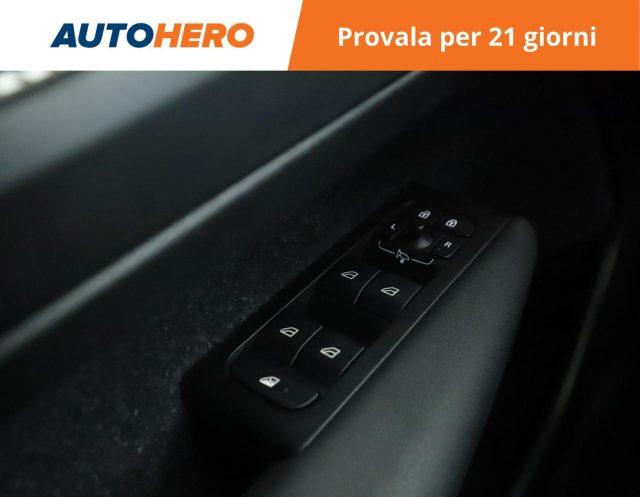 VOLVO XC40 B5 AWD Geartronic R-design