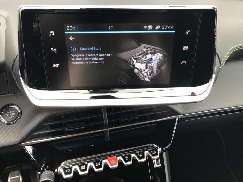 Peugeot 2008 PureTech 130 GT NAVI + CAMERA + 3D
