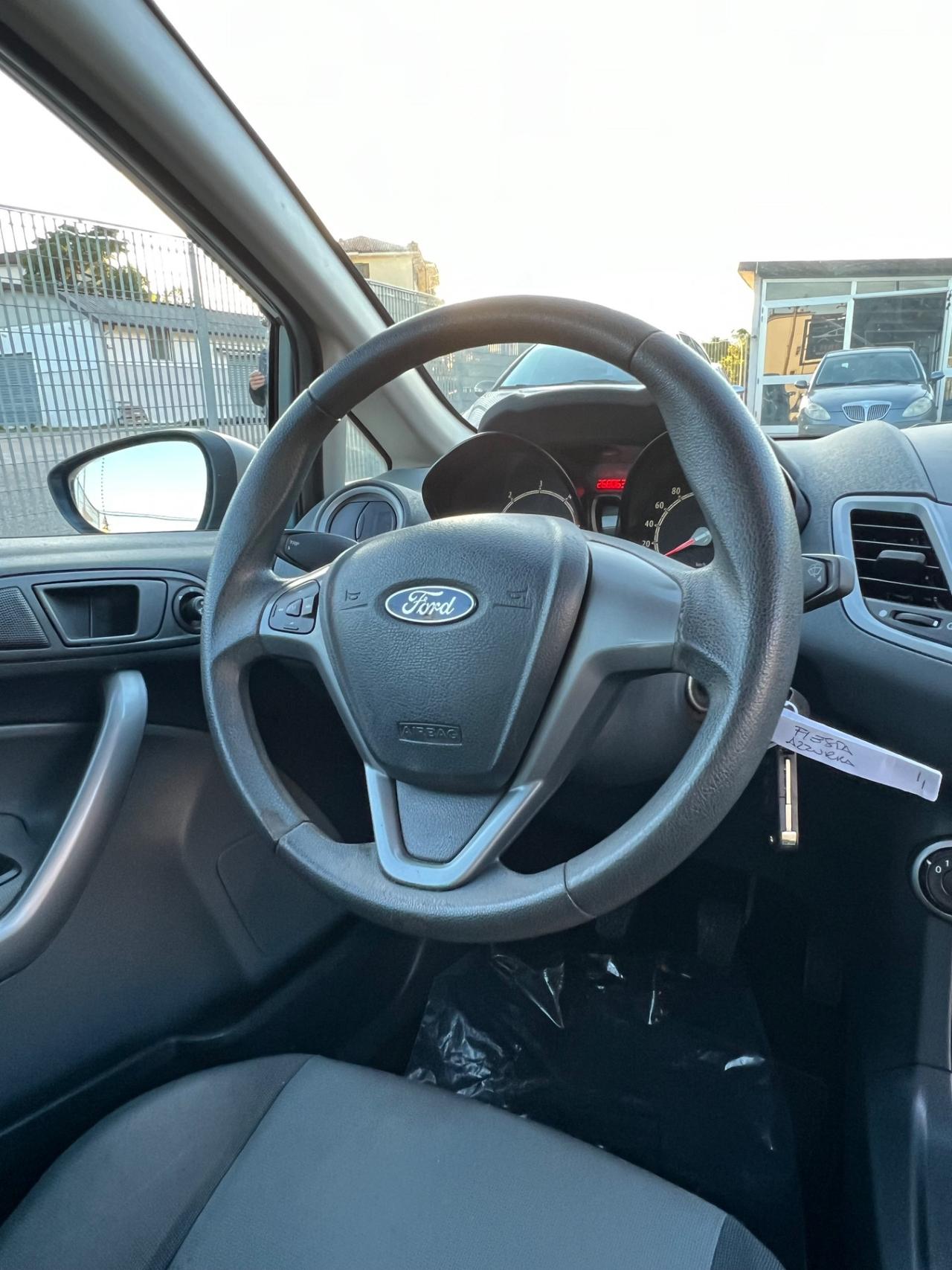 Ford Fiesta 1.4 TDCi 68CV 3 porte Titanium