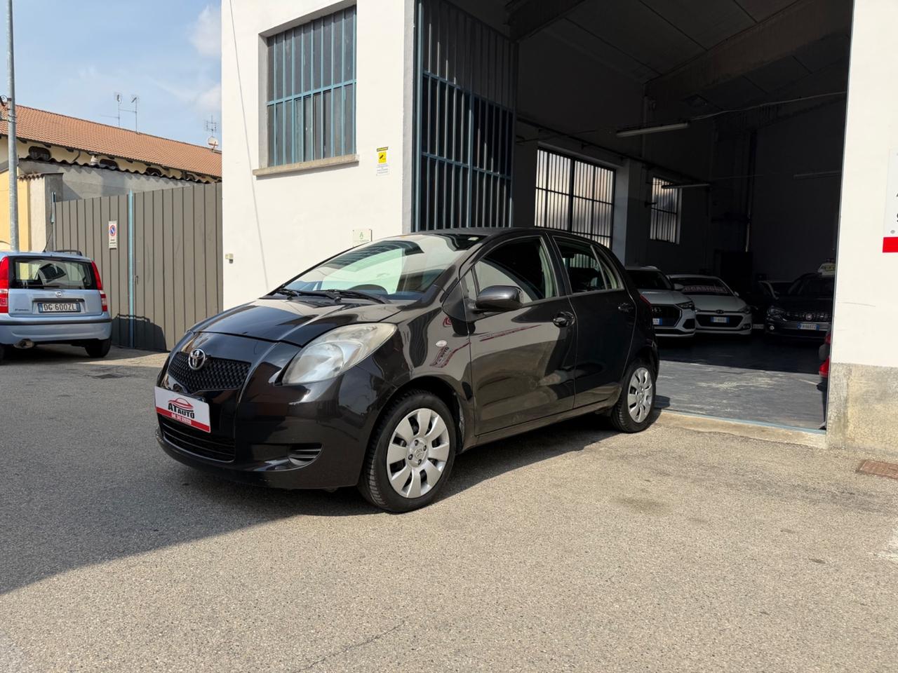 Toyota Yaris 1.0 5 porte