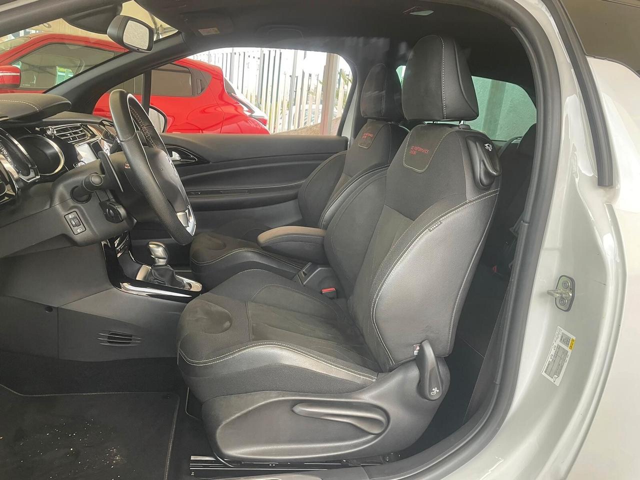 Ds DS3 3 PureTech 110 aut. Performance Line