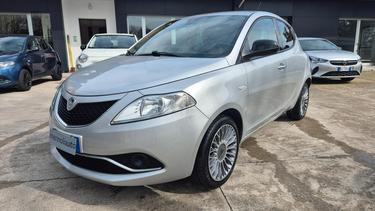 Lancia Ypsilon 1.2 69 CV 5 porte Gold