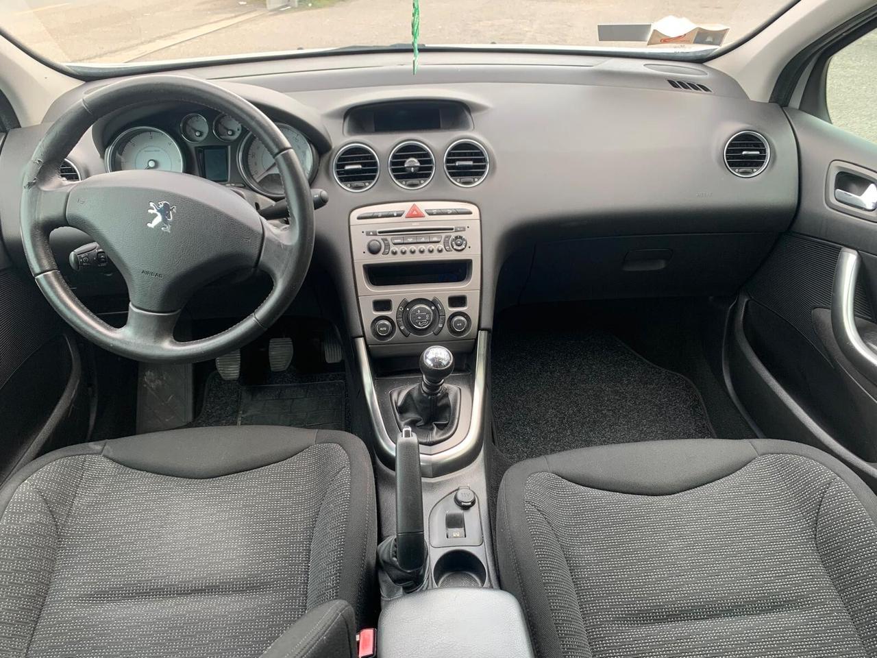 Peugeot 308 2.0 HDi 136CV aut. SW Ciel Féline