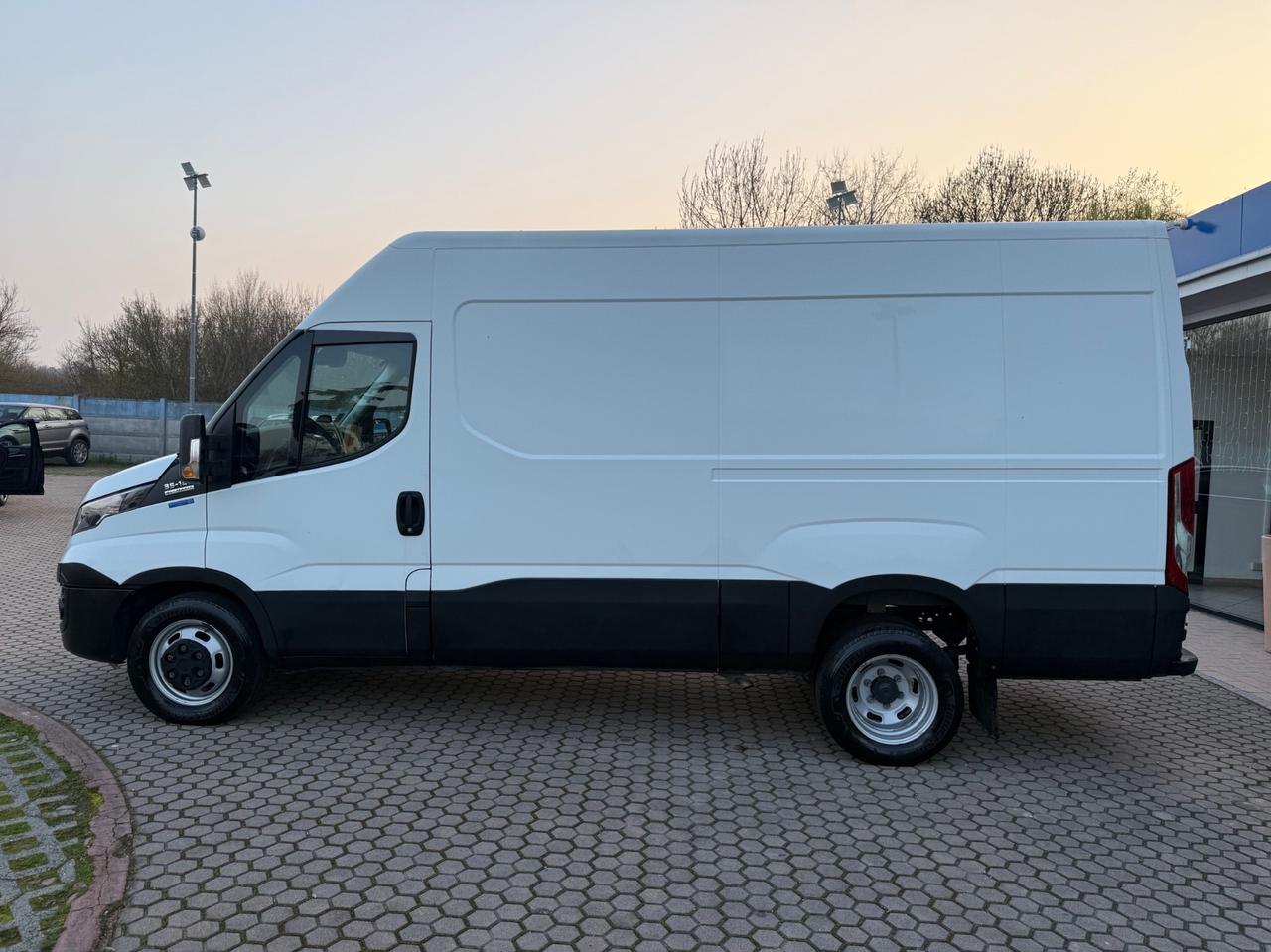 Iveco Daily 35C14SA8V BTor 2.3HPT - Hi-Matic