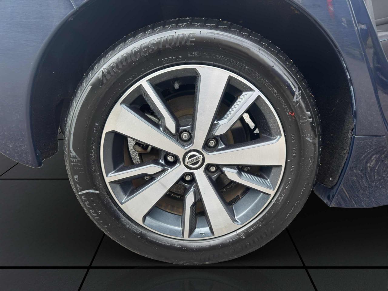 Nissan Leaf ACENTA 40 KWH-NAVI-SENSORI-RETROCAMERA-POKI KM-