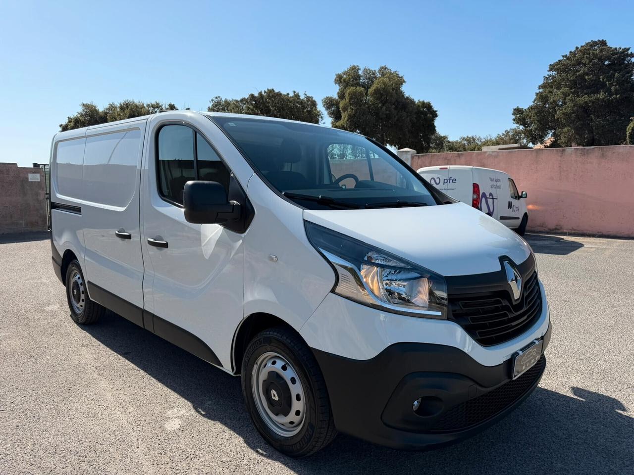 Renault Trafic 1.6 dCi 120CV Iva Esposta