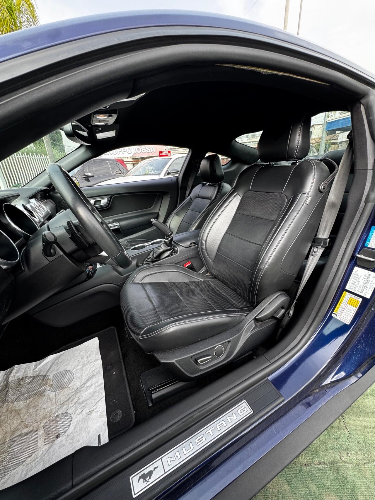 Ford Mustang GT 5.0 auto