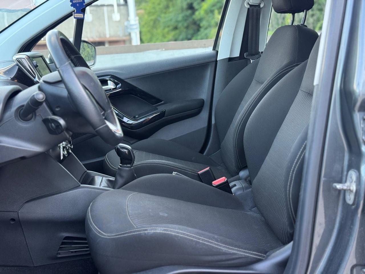 Peugeot 208 PureTech 82 3 porte Allure