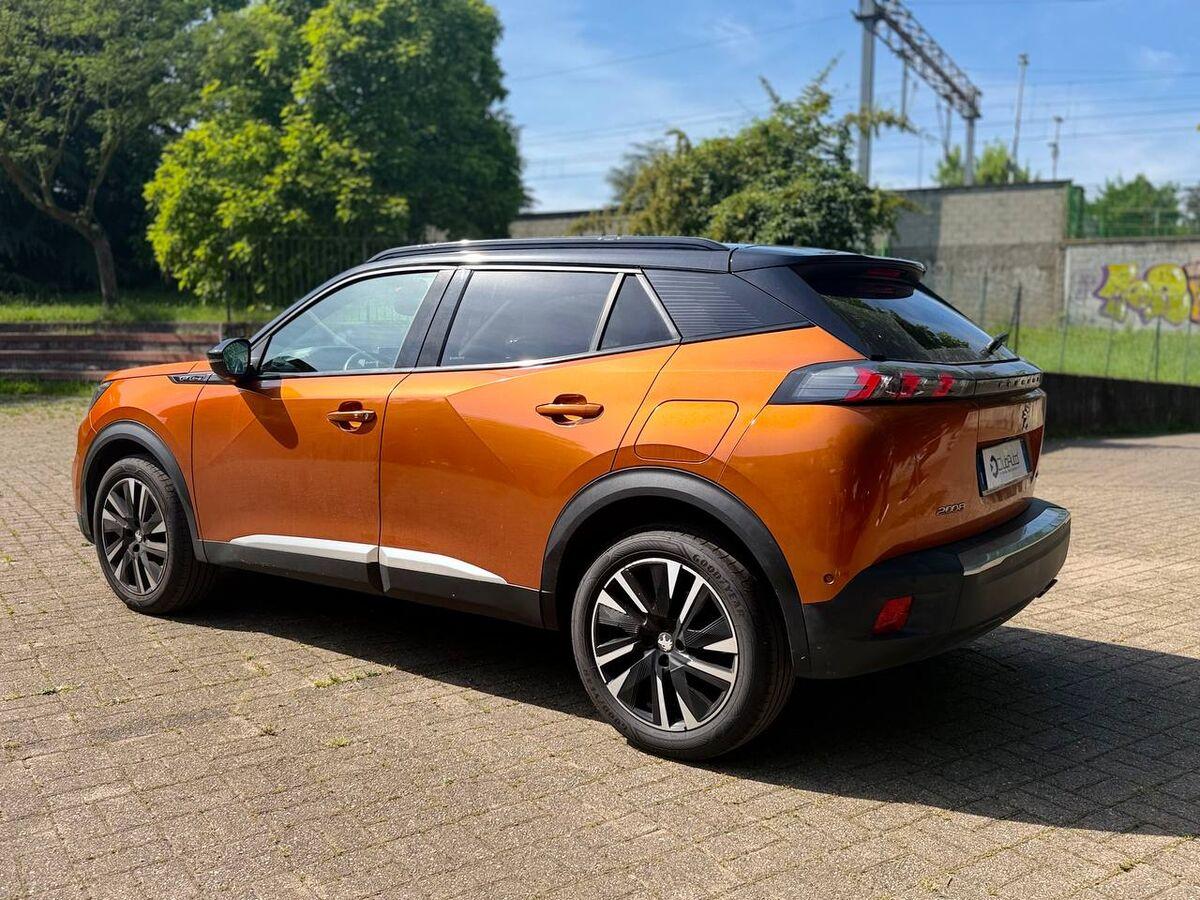 Peugeot 2008 1.5 bluehdi GT Line s&s 100cv