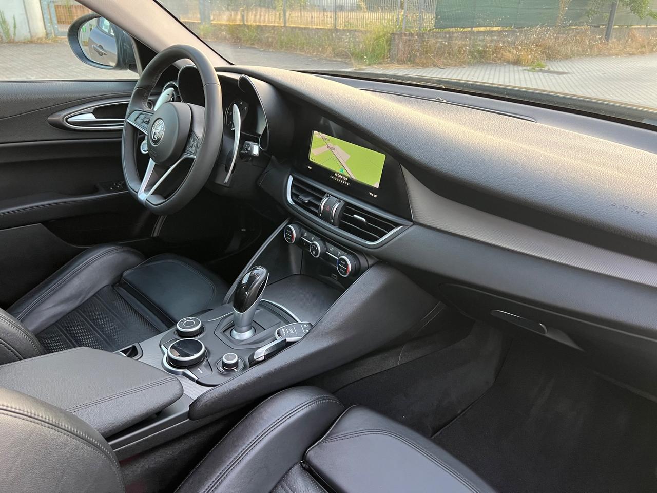 Alfa Romeo Giulia 2.2 Turbodiesel 210 CV AT8 AWD Q4 Veloce