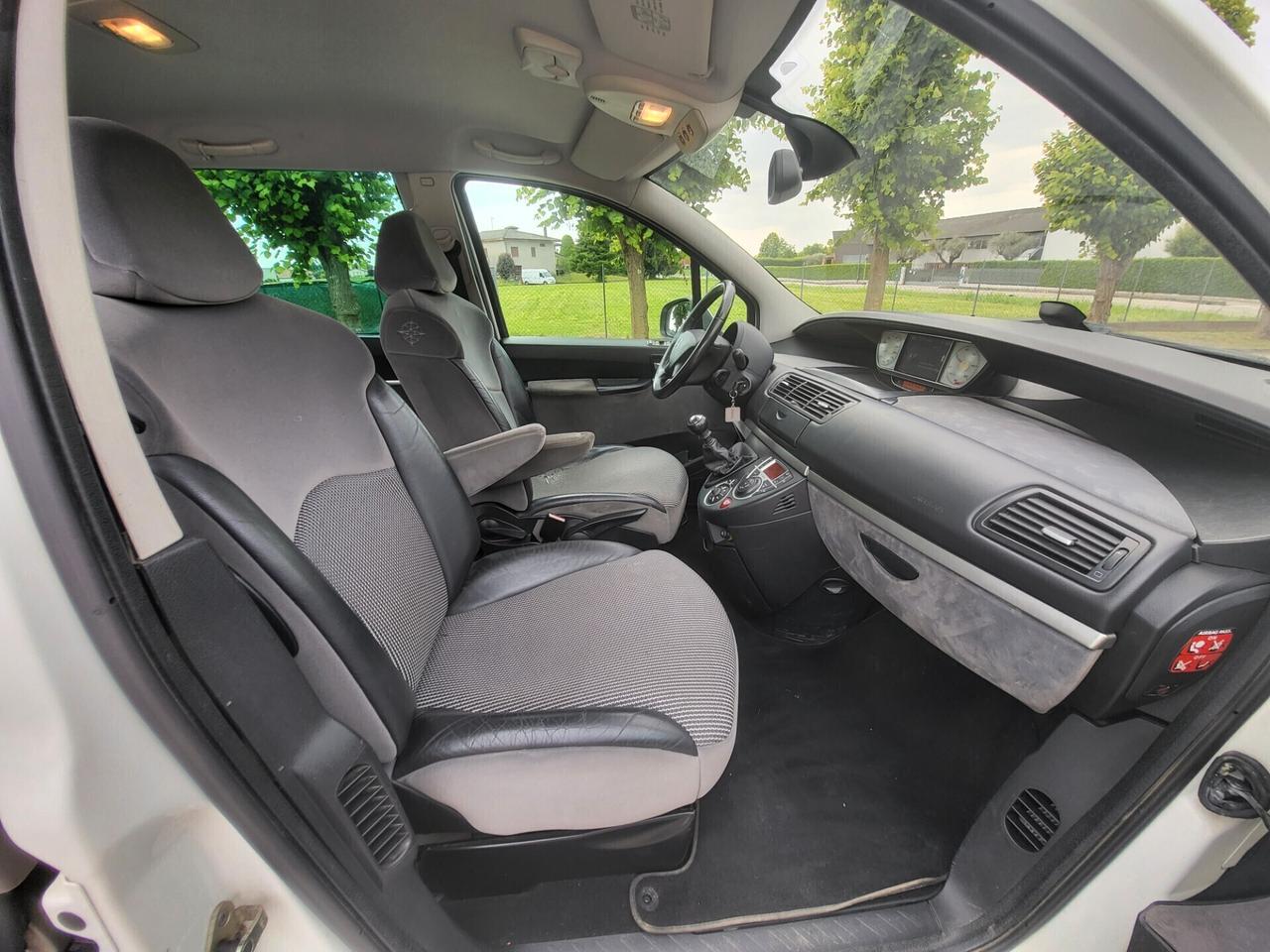 Peugeot 807 2.2 HDi 170CV