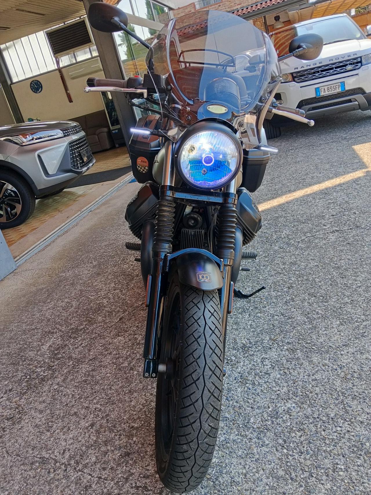 Moto Guzzi V7 III 750 Stone
