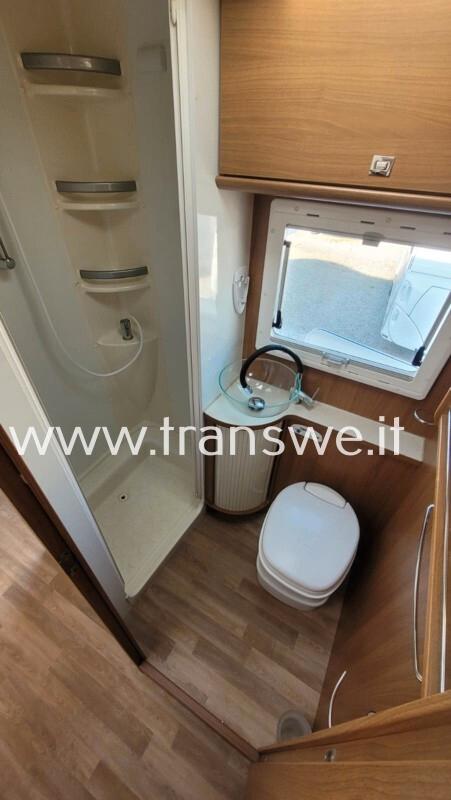 Altro Blucamp Lucky 522 camper semintegrale letto matrimoniale posteriore