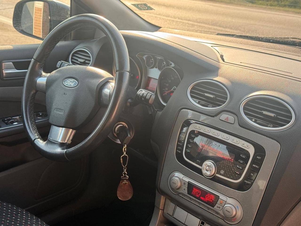 Ford Focus 1.8 TDCi (115CV) 5p. Tit.