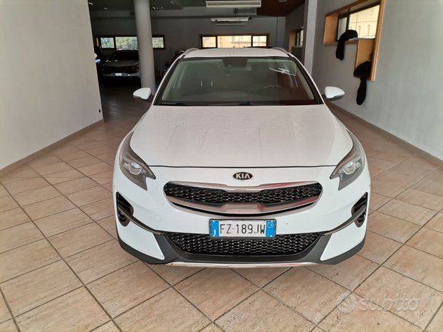 KIA XCeed 1.6 115cv 2019 Navigatore Cockpit Led