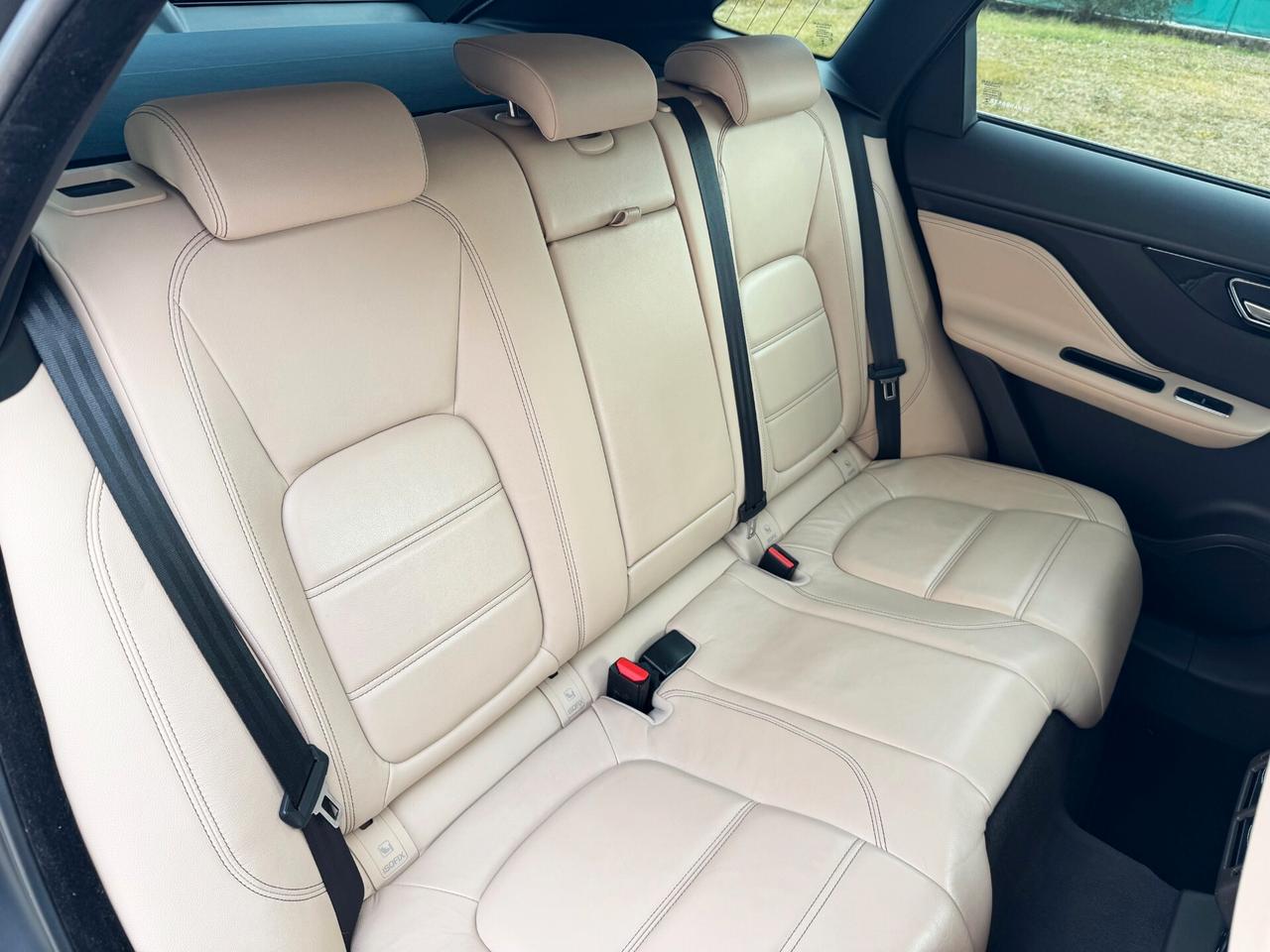 Jaguar F-Pace 2.0 Prestige AWD 180cv