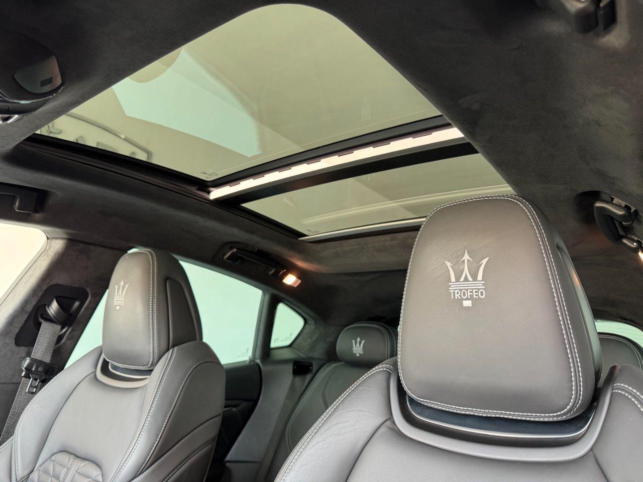Maserati Levante 3.8 V8 Trofeo 580cv Tetto 22" Carbonio Full