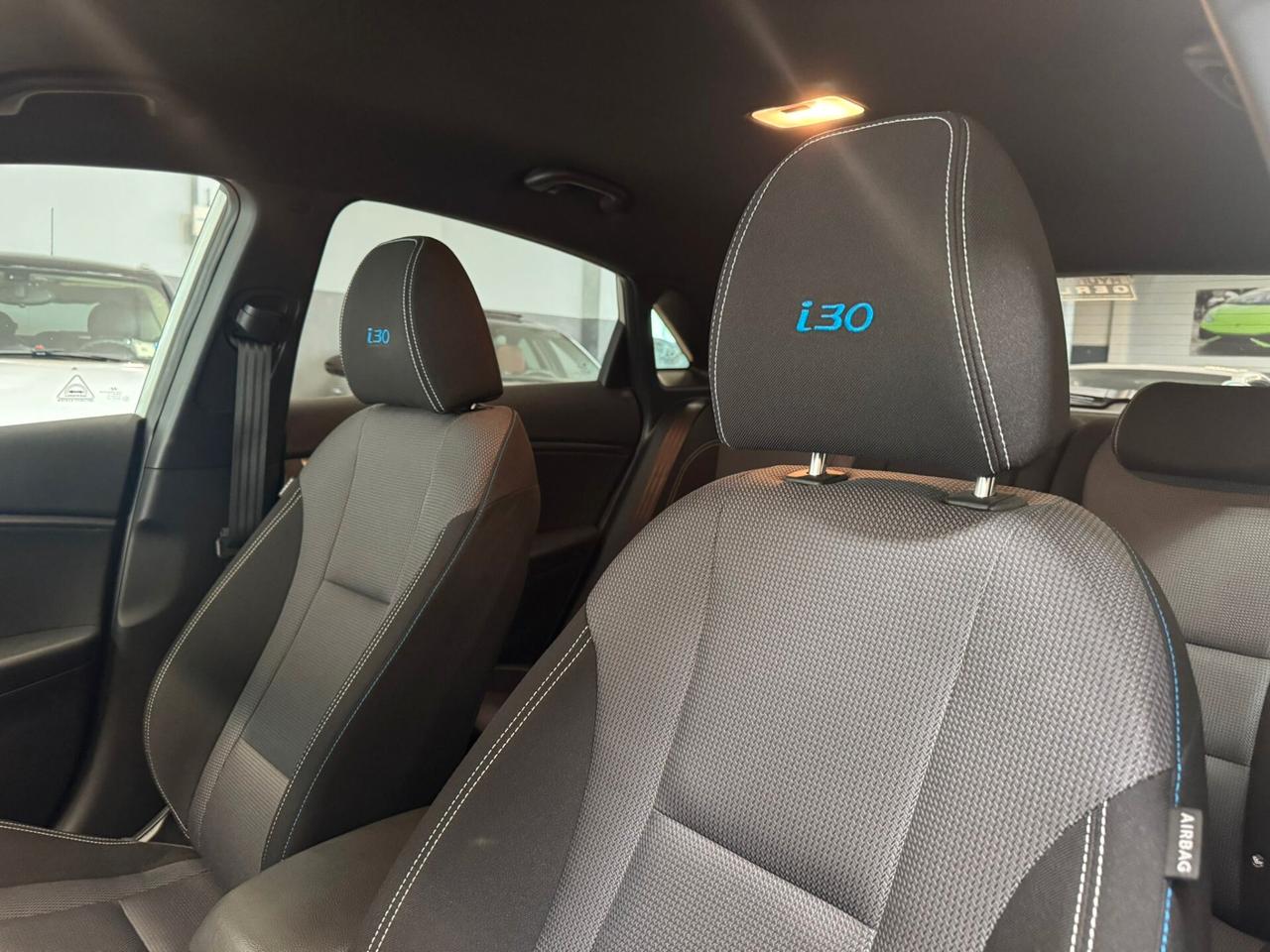 Hyundai i30 1.4 5p. Classic PREZZO REALE!! UNICO PROPRIETARIO!! SEMPRE TAGLIANDATA IN CASA MADRE!! SOLO 16.000 KM!!