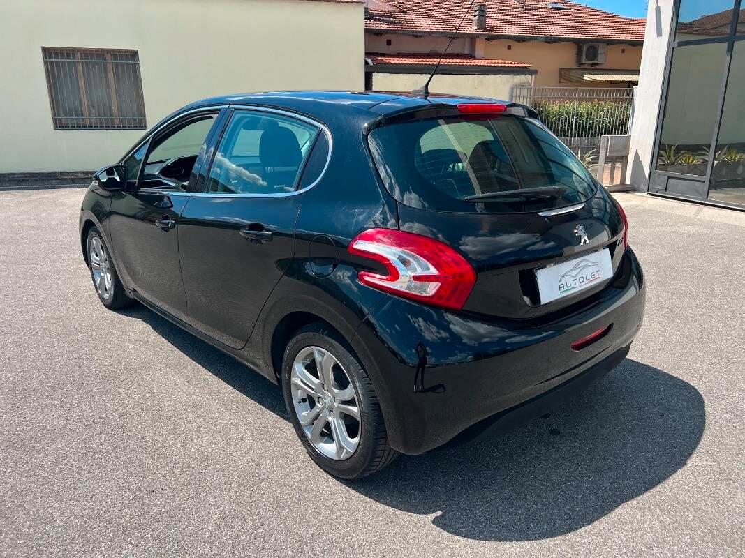 Peugeot 208 1.2 PT Allure E6 5p