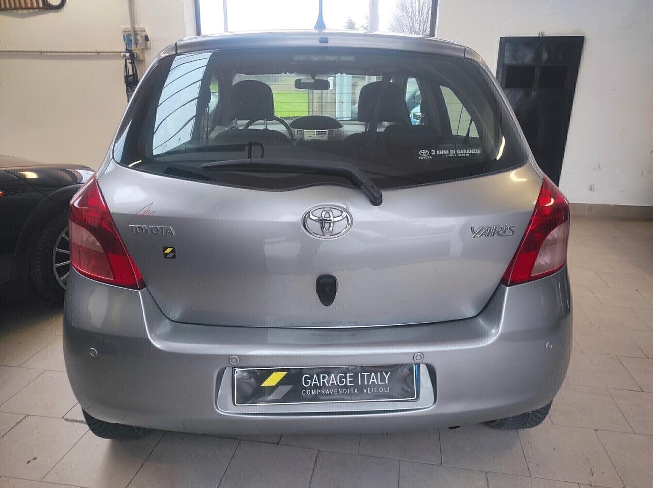 Toyota Yaris 1.0 5 porte Sol