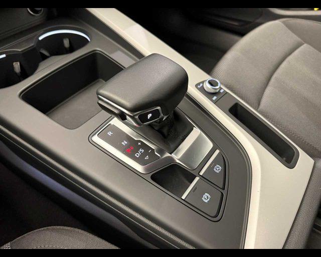 AUDI A4 Avant 30 TDI/136 CV S tronic Business Advanced