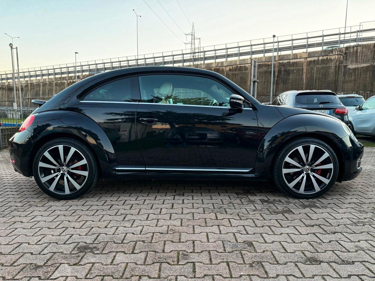 Volkswagen Maggiolino 2.0 TSI DSG Sport AUTOMATICA