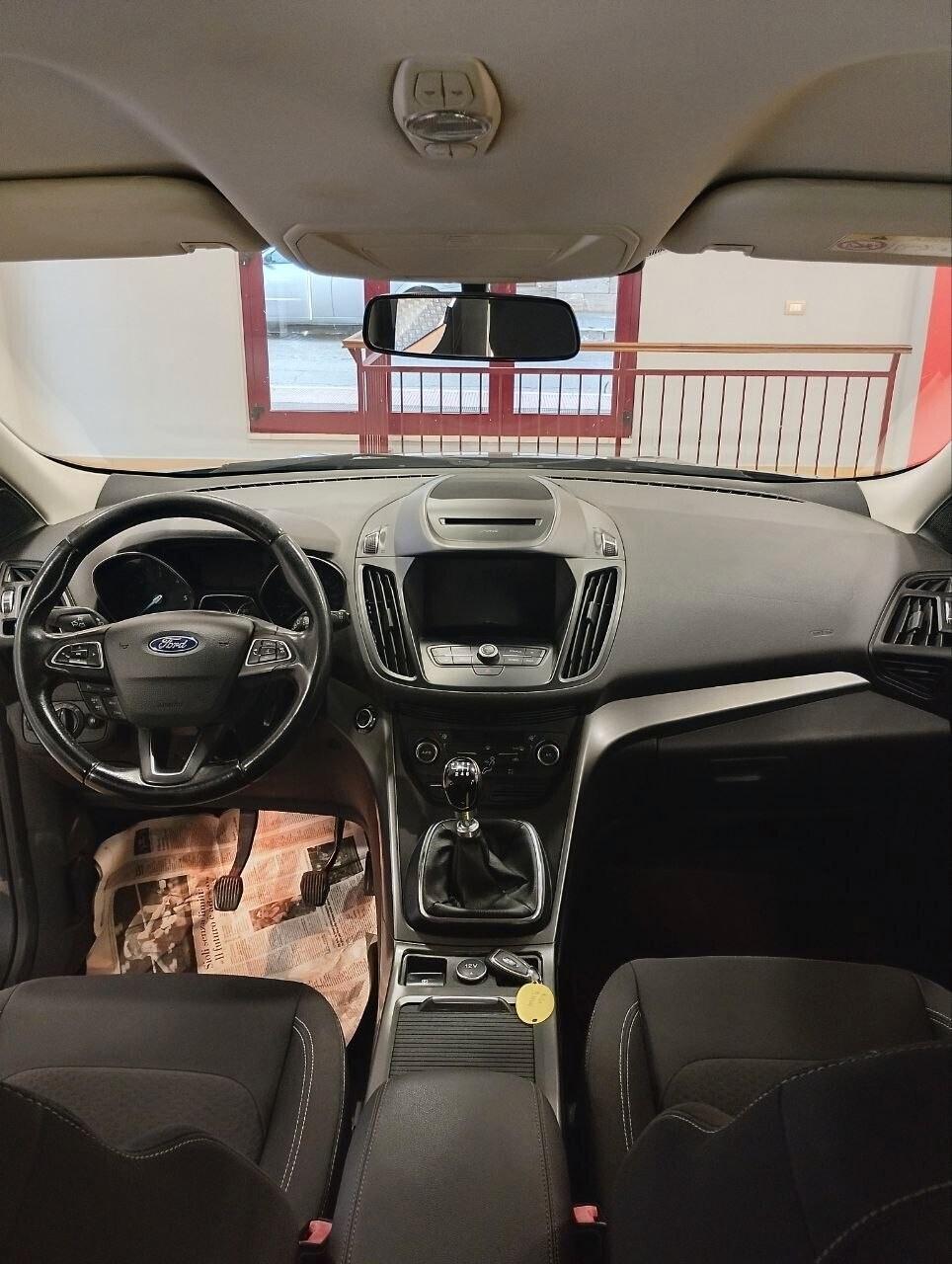 Ford Kuga 1.5 TDCI 120 CV S&S 2WD Titanium