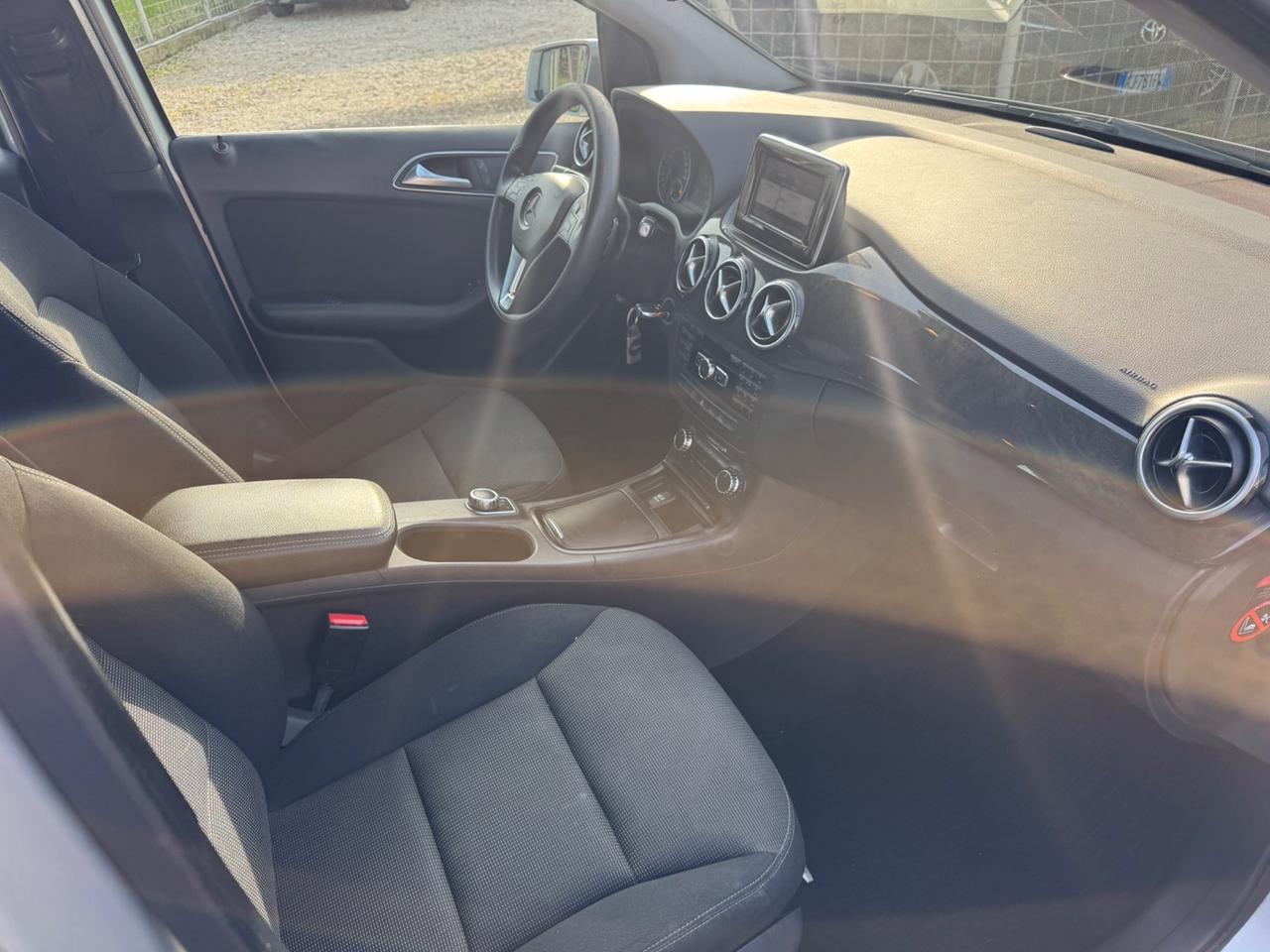 Mercedes-benz B 200 CDI BlueEFFICIENCY Premium