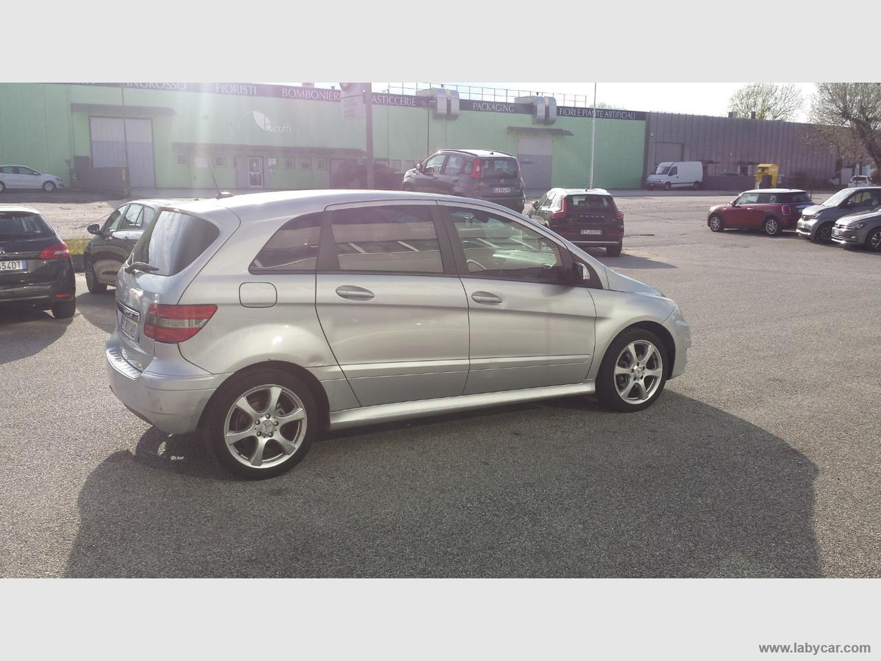 MERCEDES-BENZ B 180 CDI Sport