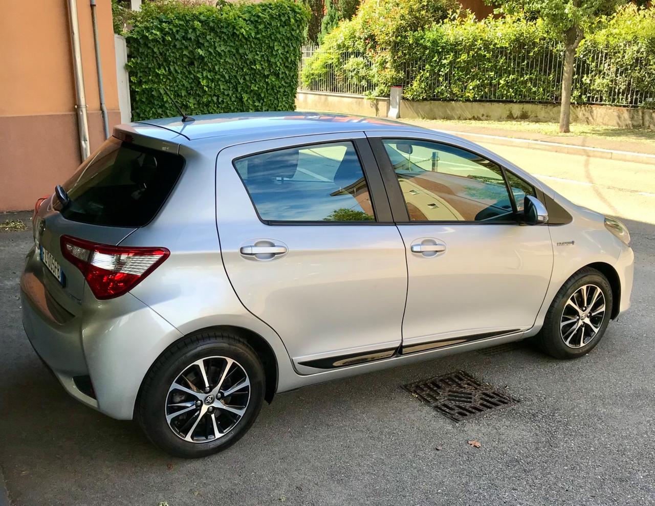 Toyota Yaris 1.5 Hybrid 5 porte Active