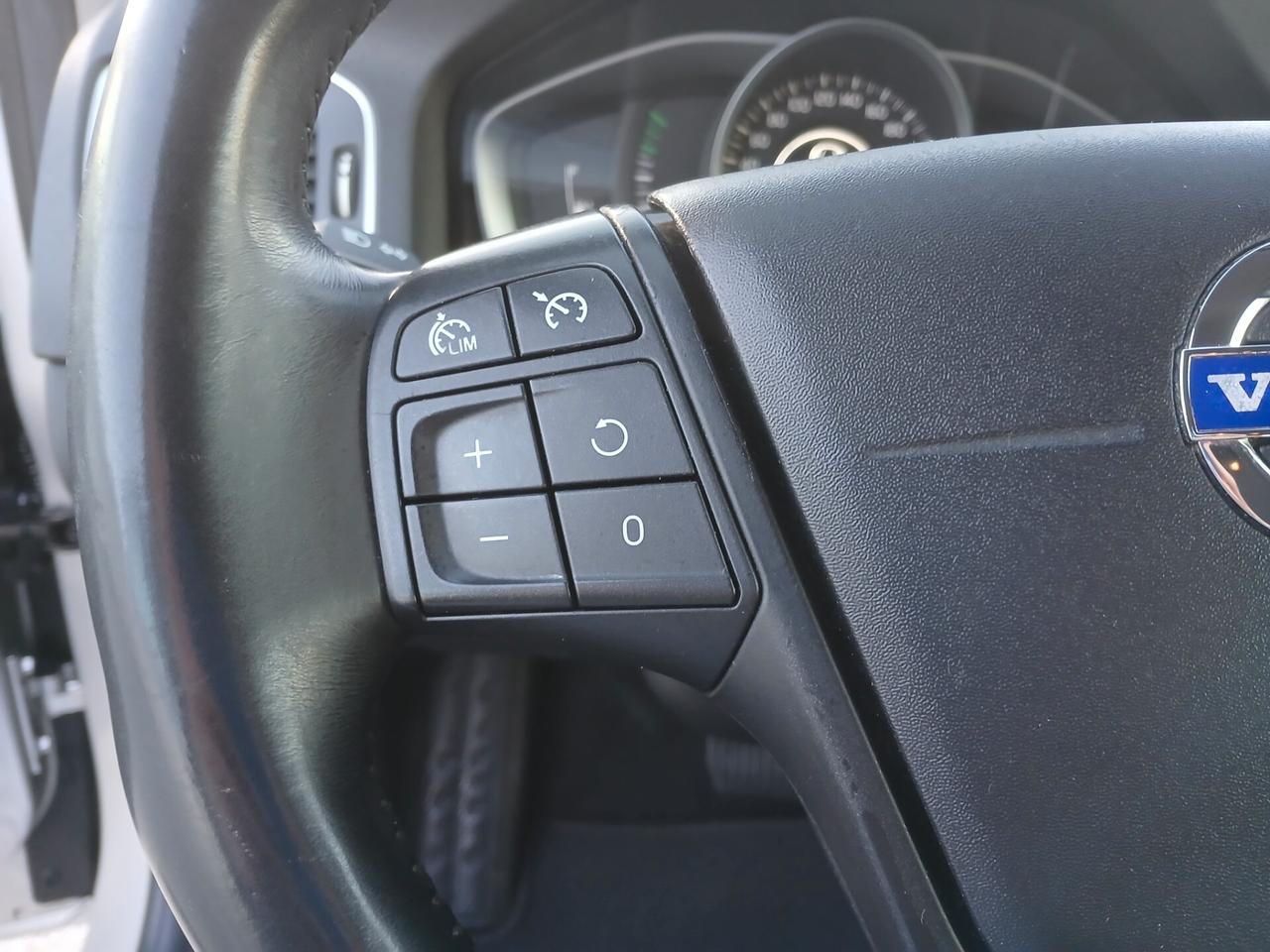 Volvo V60 1.6 D2 115CV SW AUTO 2015