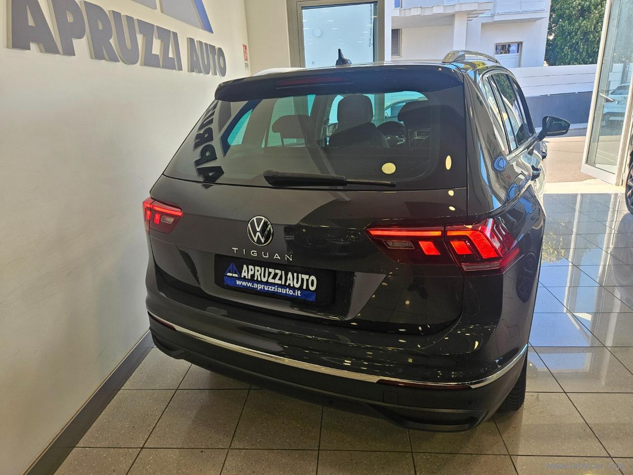 VOLKSWAGEN Tiguan 2.0 TDI 150CV SCR DSG Life