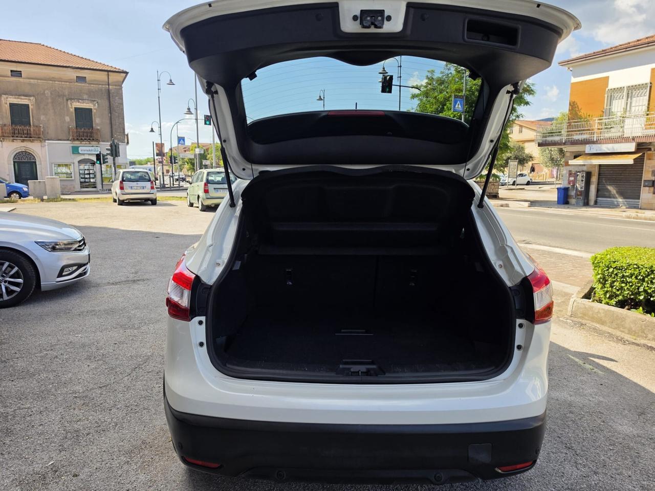 NISSAN QASHQAI 1.5 dCi BUISNESS
