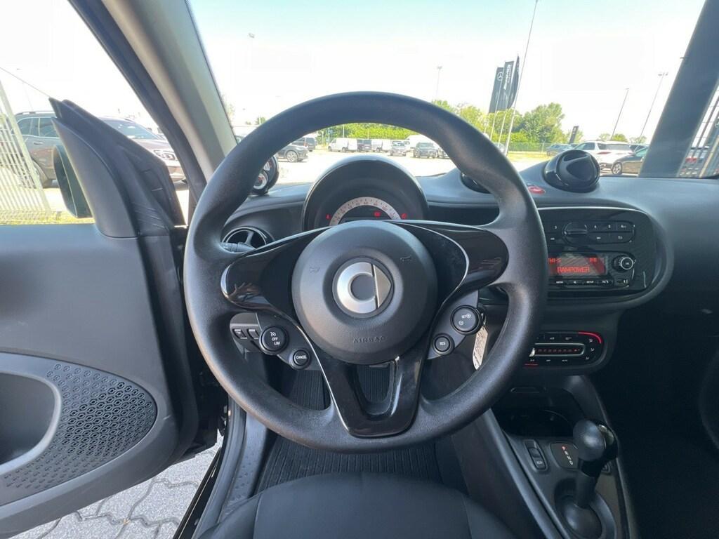 Smart fortwo EQ Pure
