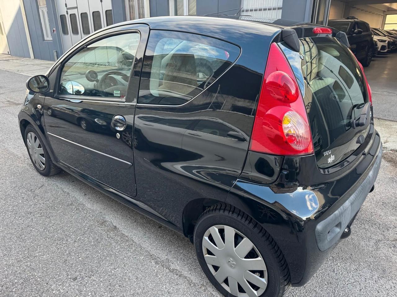 Peugeot 107 1.0 68CV 3p. Sweet Years