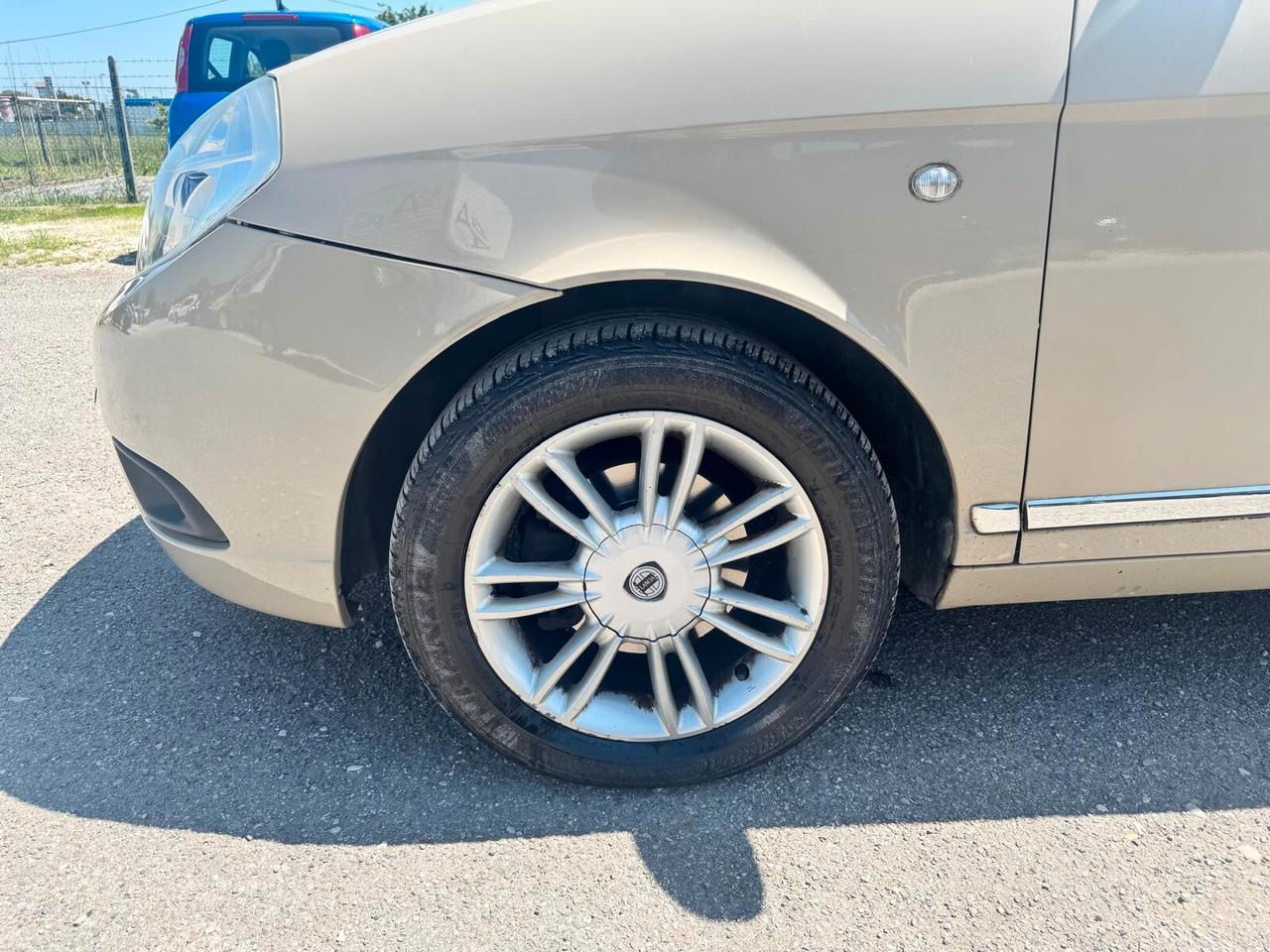 Lancia Ypsilon 1.4 Platino