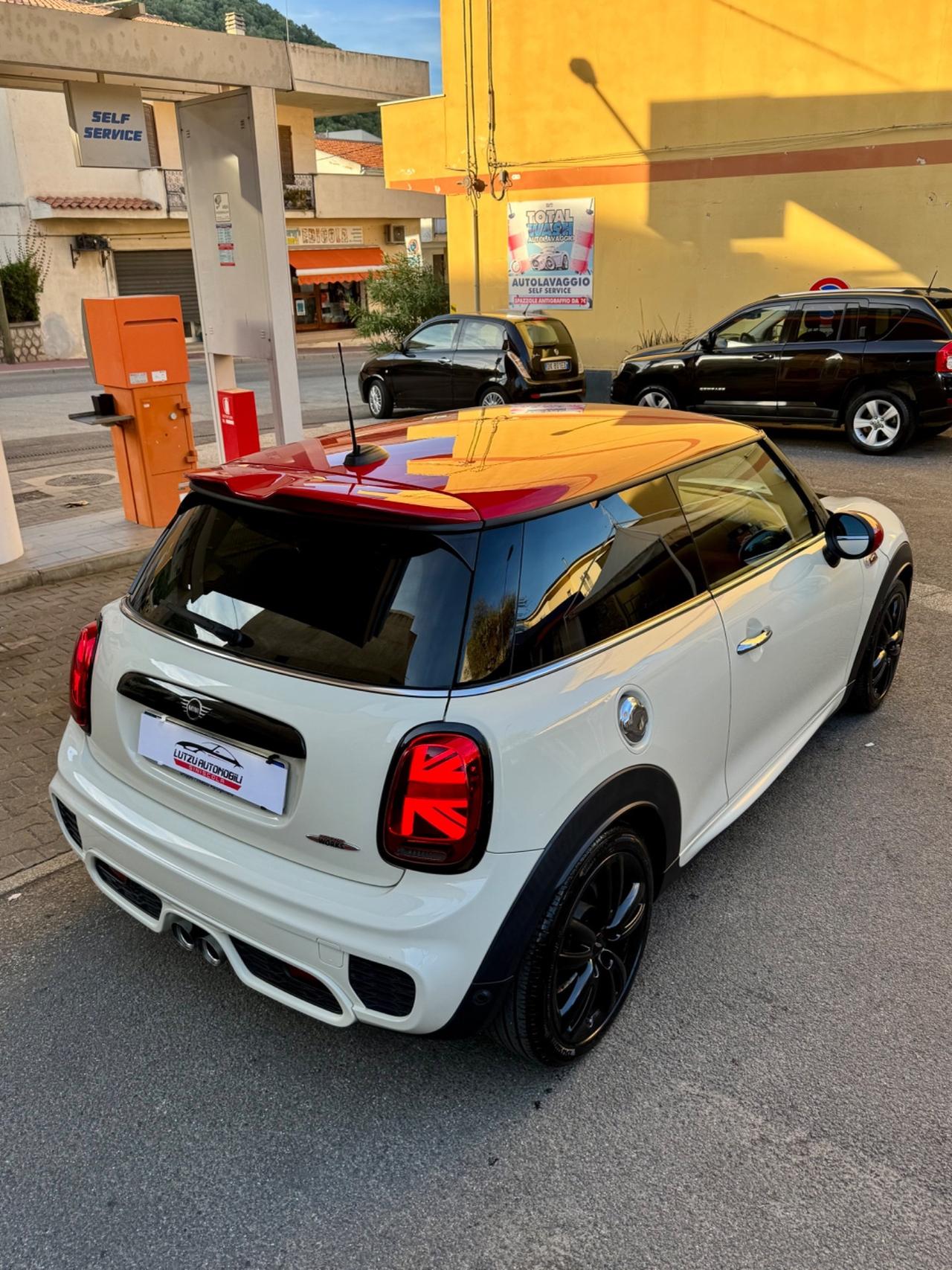 Mini F56 2.0 John Cooper Works Pro 231cv Auto 3p