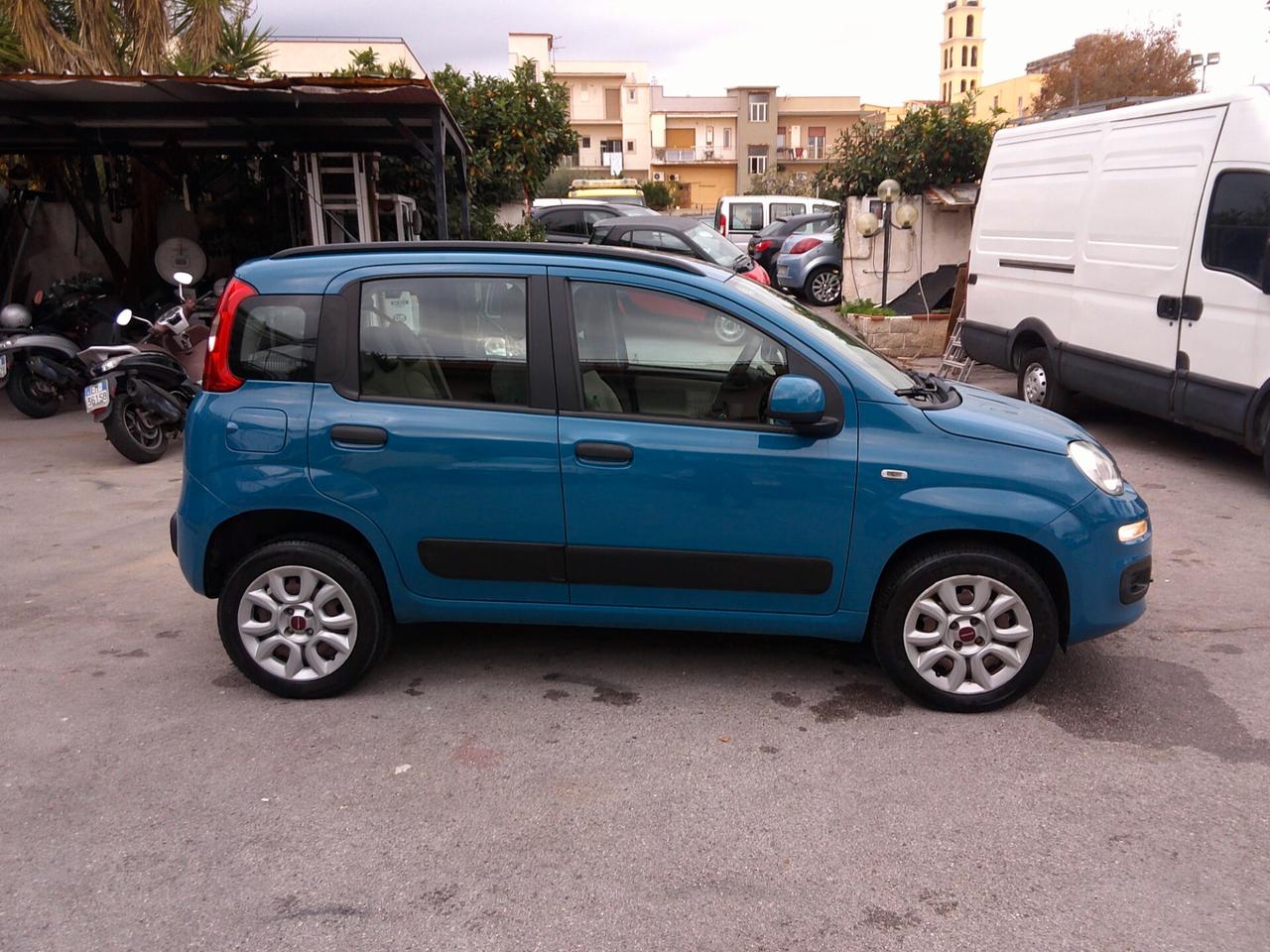 Fiat Panda 0.9 TwinAir Turbo Natural Power Lounge 12