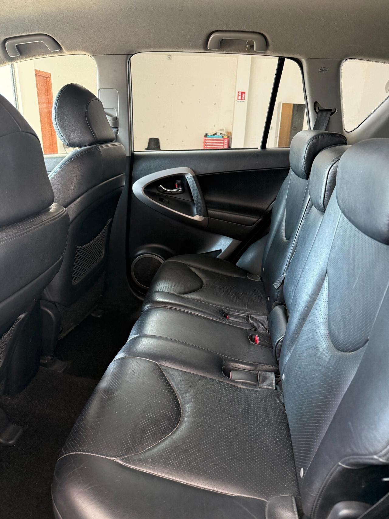 Toyota RAV 4 RAV4 2.2 D-4D 136 CV Luxury
