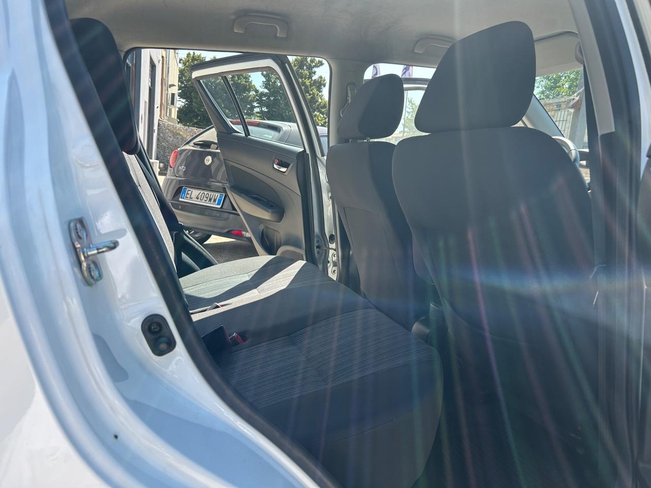 Suzuki Swift 1.2 VVT 5 porte B-Cool GPL