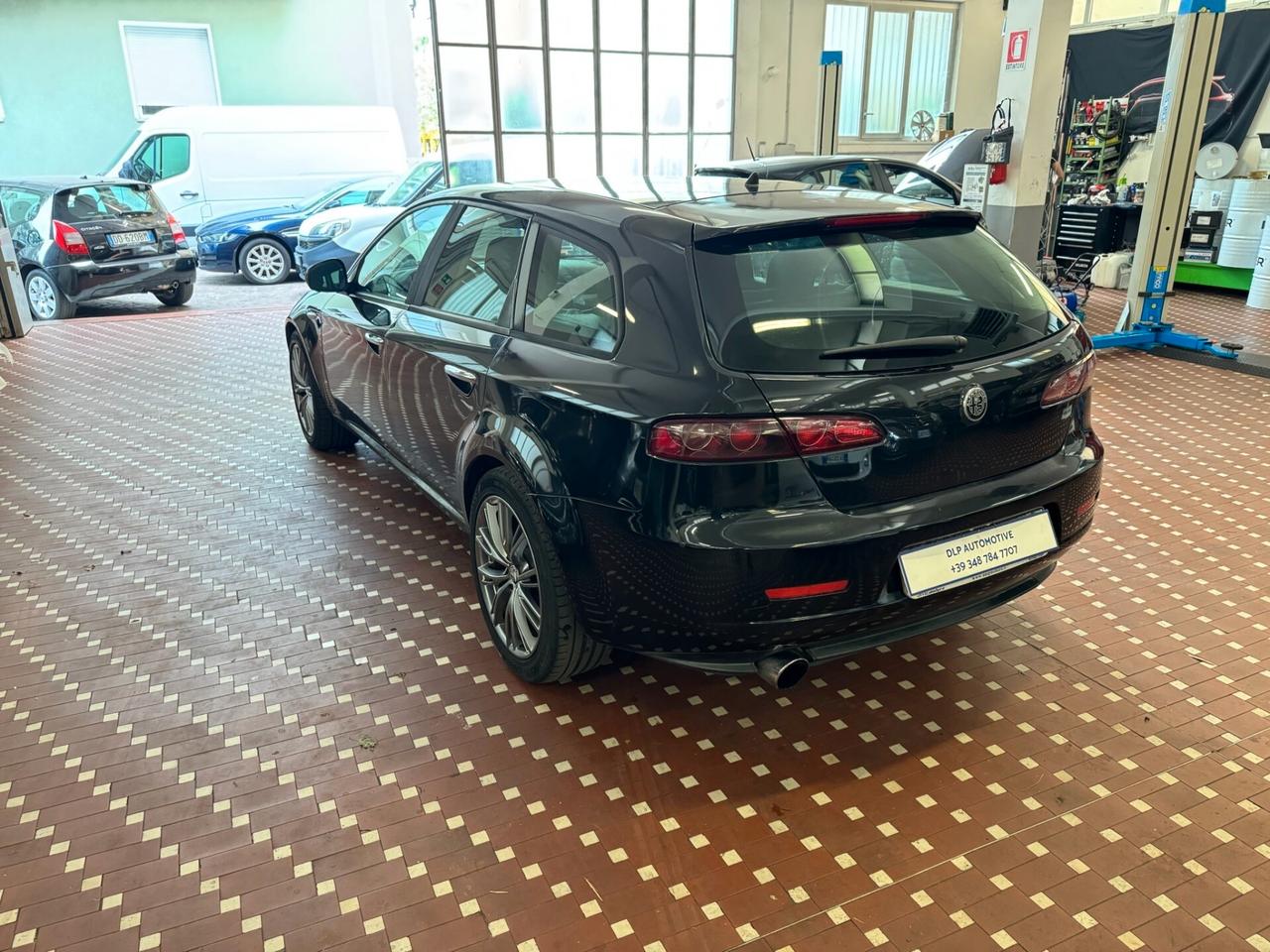 Alfa Romeo 159 1.9 JTDm Sportwagon Distinctive