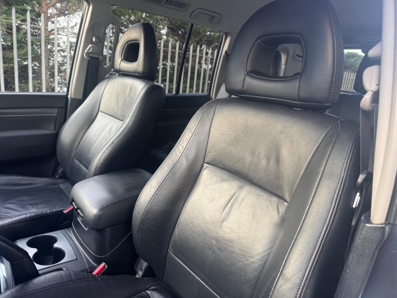 Mitsubishi Pajero 3.2 DI-D Autocarro Manuale Gancio traino