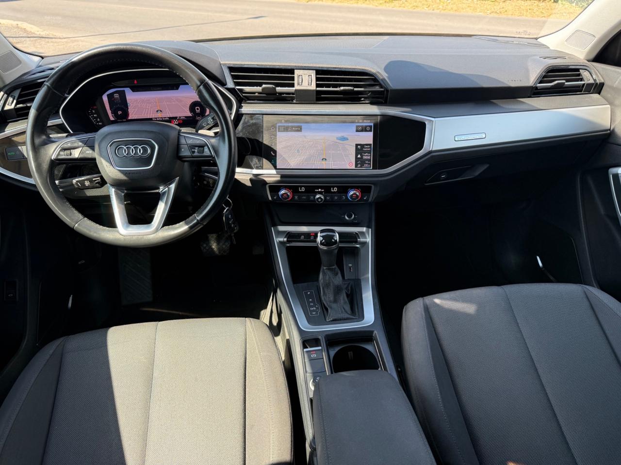 Audi Q3 40 TFSI quattro S tronic Business Advanced