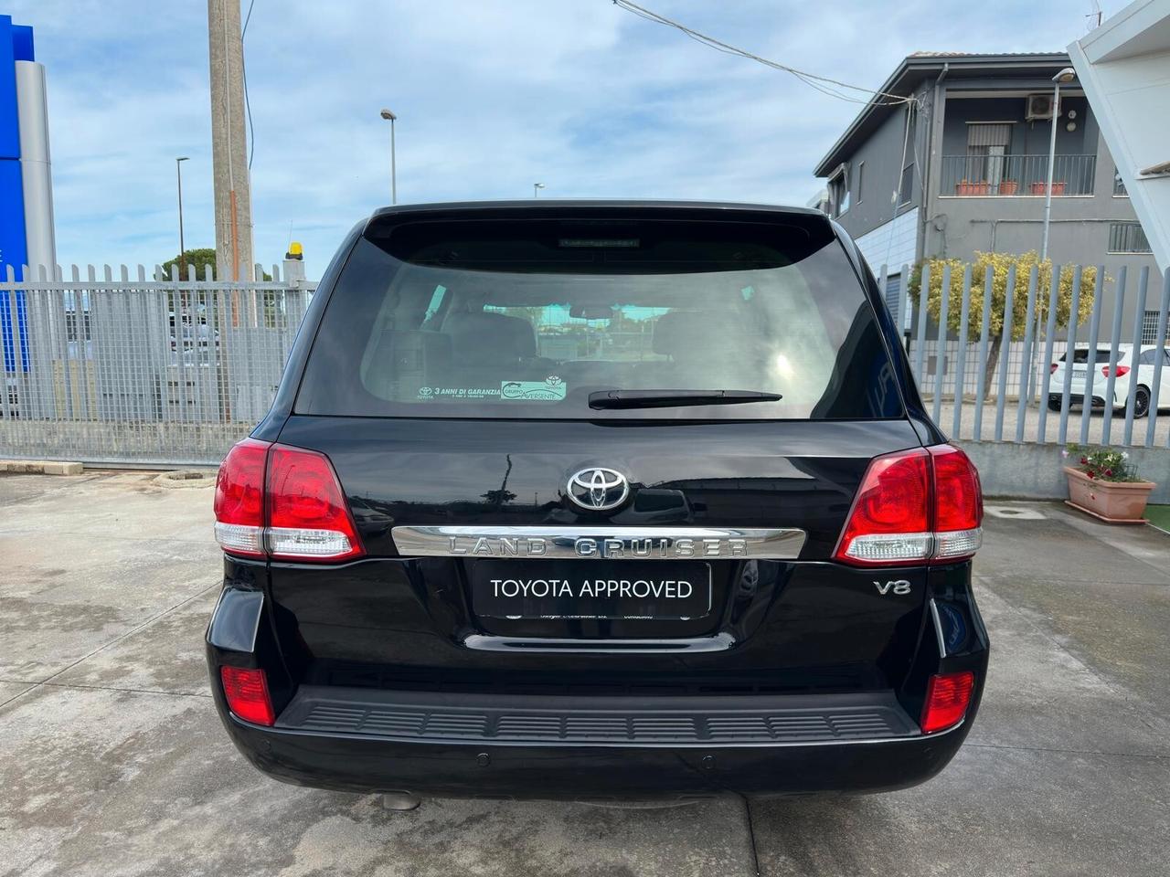Toyota Land Cruiser V8 4.5 D4-D 7 posti