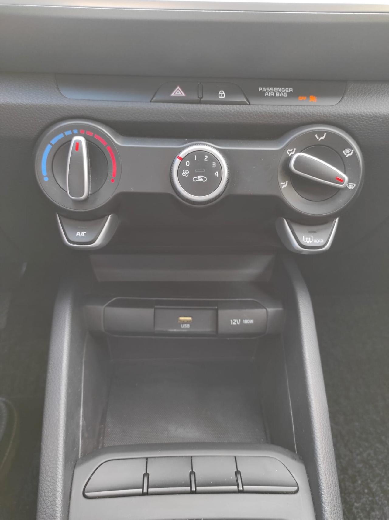 Kia Stonic 1.2 DPI Urban