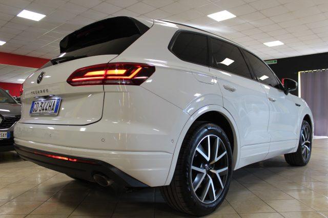 VOLKSWAGEN Touareg 3.0 V6 TDI "Km E SERVICE CERTIFICATI VOLKSWAGEN"
