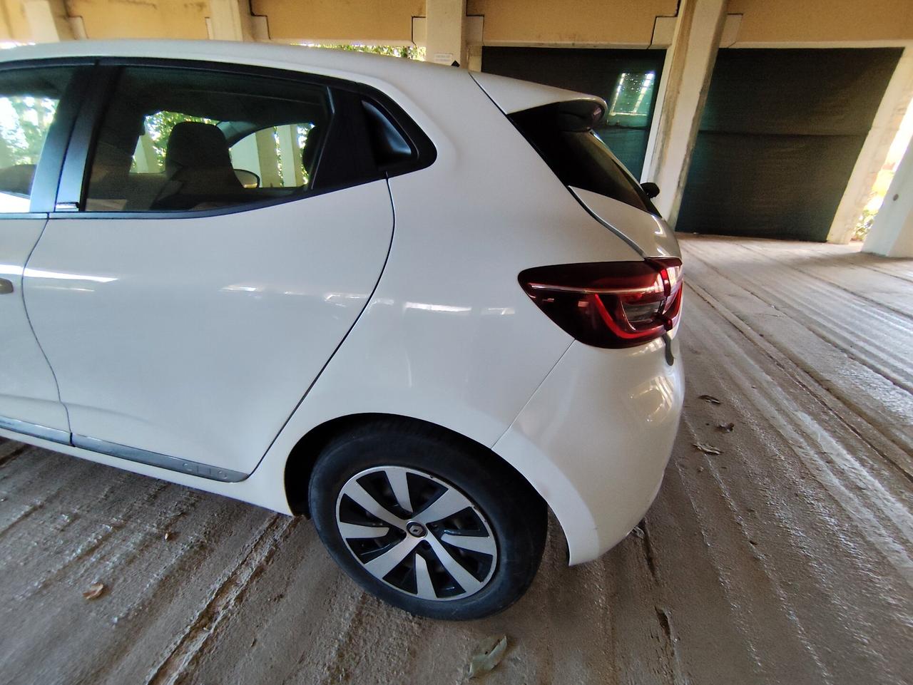 Renault Clio Full Hybrid E-Tech 140 CV 5 porte Initiale Paris