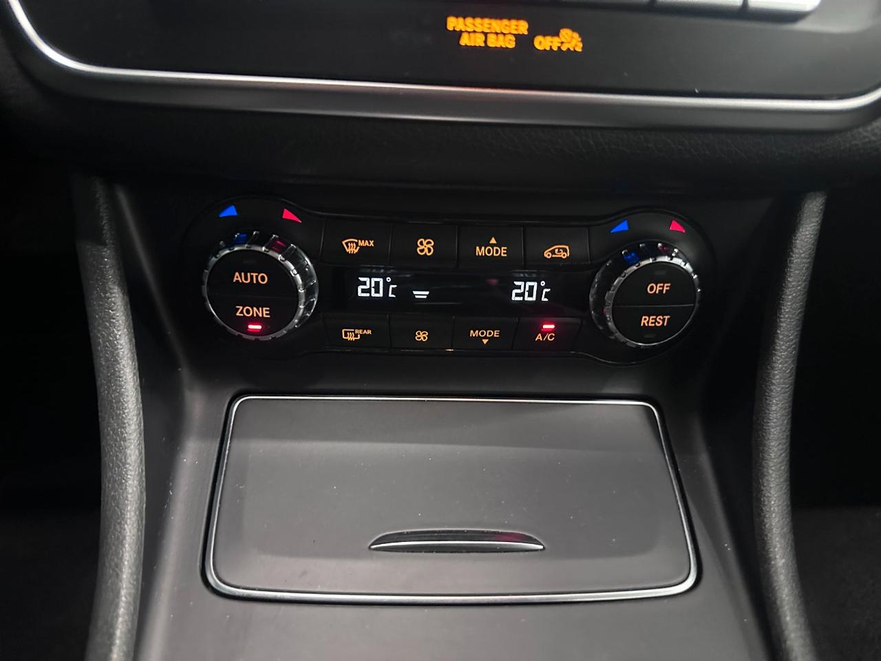 Mercedes GLA 200 d Night Edition auto
