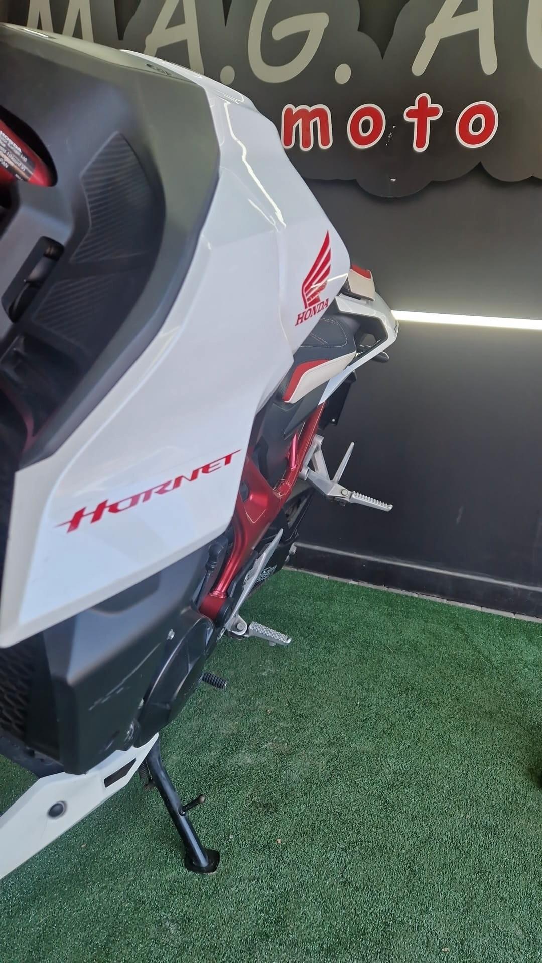 Honda Hornet 750